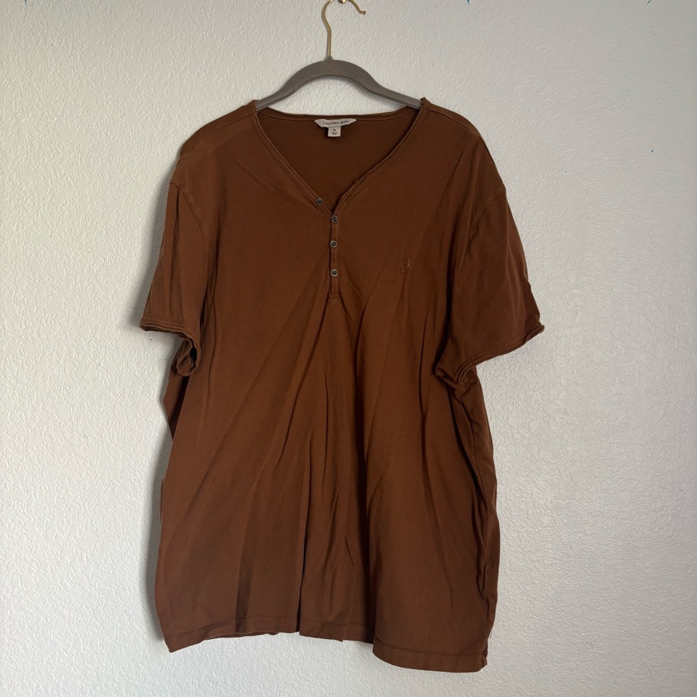 Calvin Klein Jeans Women's Brown Henley 100% Cotton Knit Short Sleeve T-Shirt XL